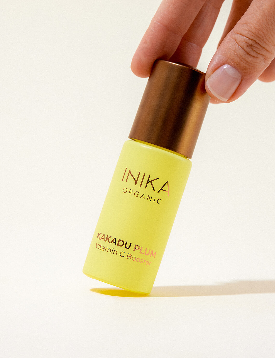 Kakadu Plum Vitamin C Booster 15mL - Helps brighten dullness, even skin tone and fade pigmentation for luminous looking skin. | INIKA Organic | 04