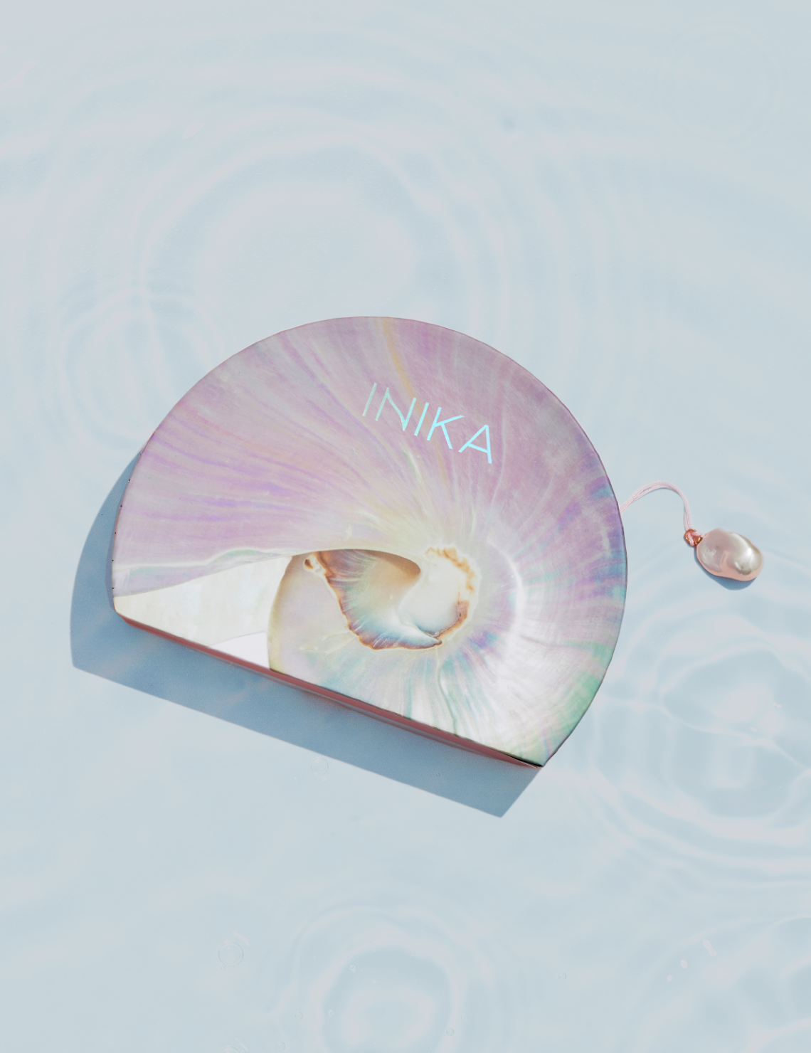 INIKA Organic Luminous Siren | INIKA Organic | Lifestyle 02